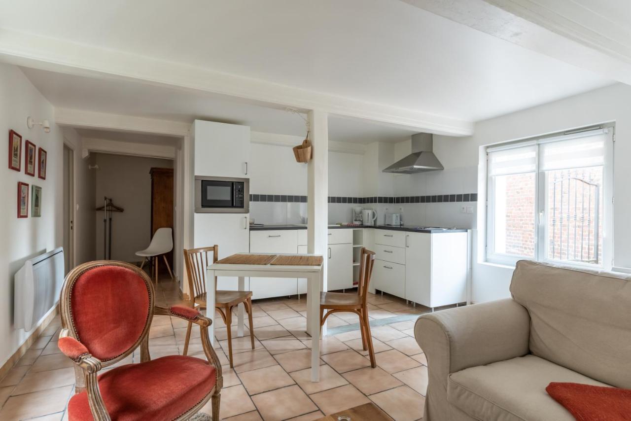 Les Gites De Claire Honfleur Exterior foto