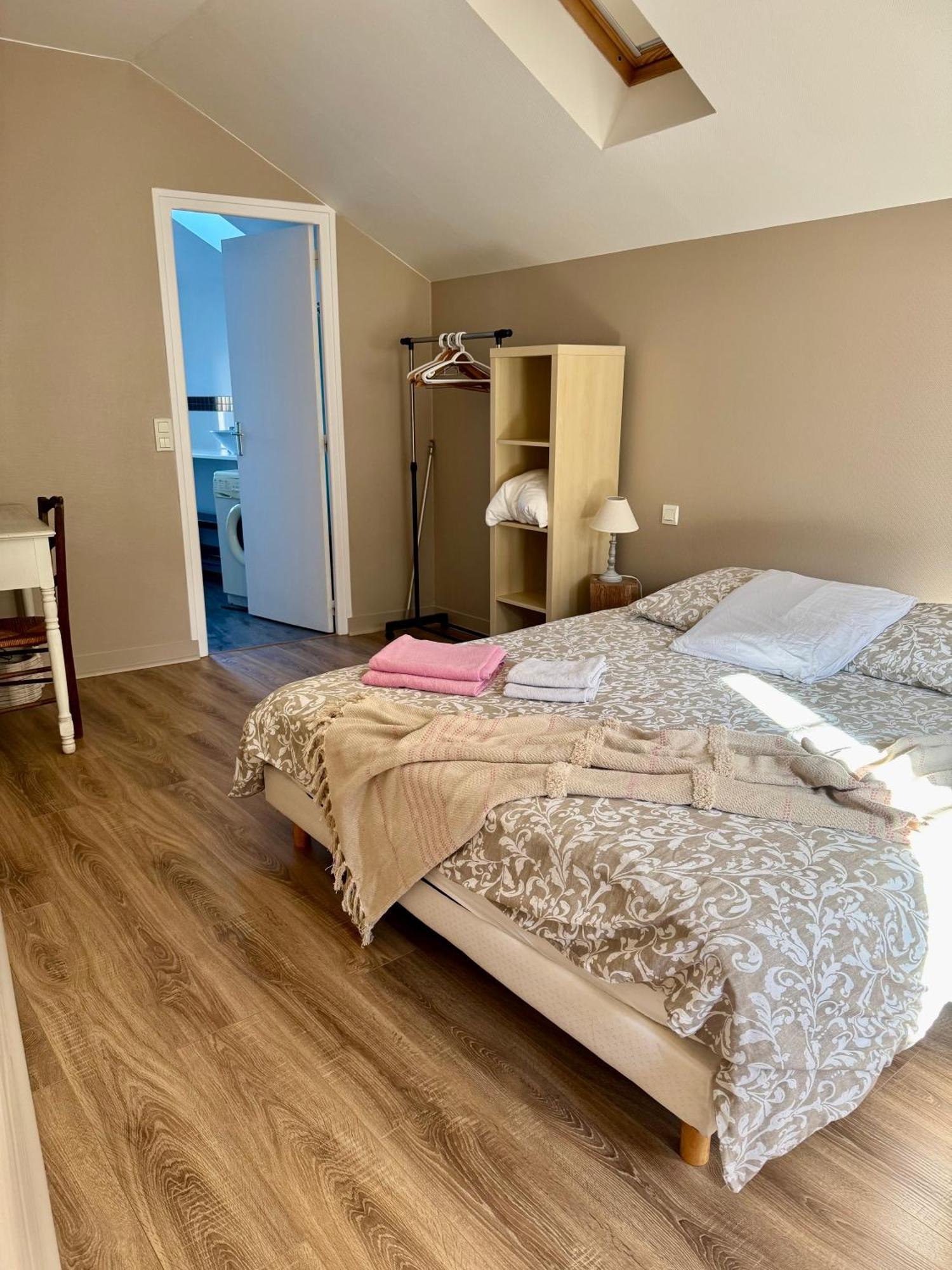 Les Gites De Claire Honfleur Exterior foto