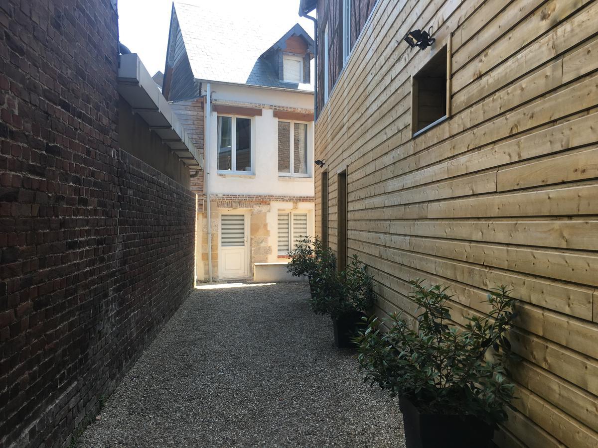 Les Gites De Claire Honfleur Exterior foto