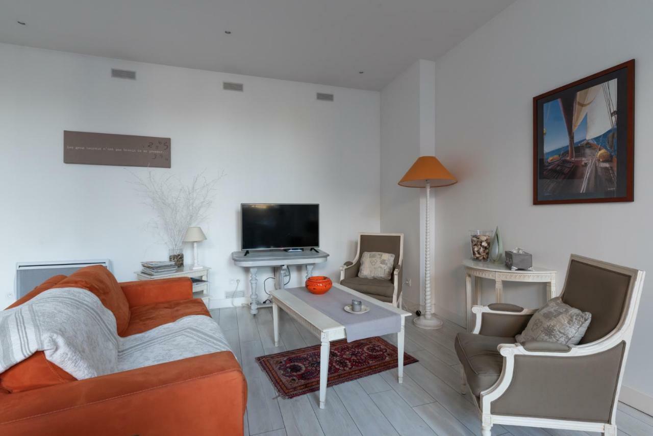 Les Gites De Claire Honfleur Exterior foto